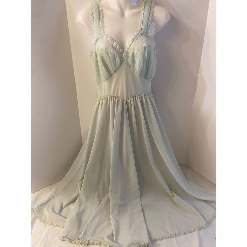 Shadowline 34 USA mint green dress gown lace nylon lace trim Small‎ S
